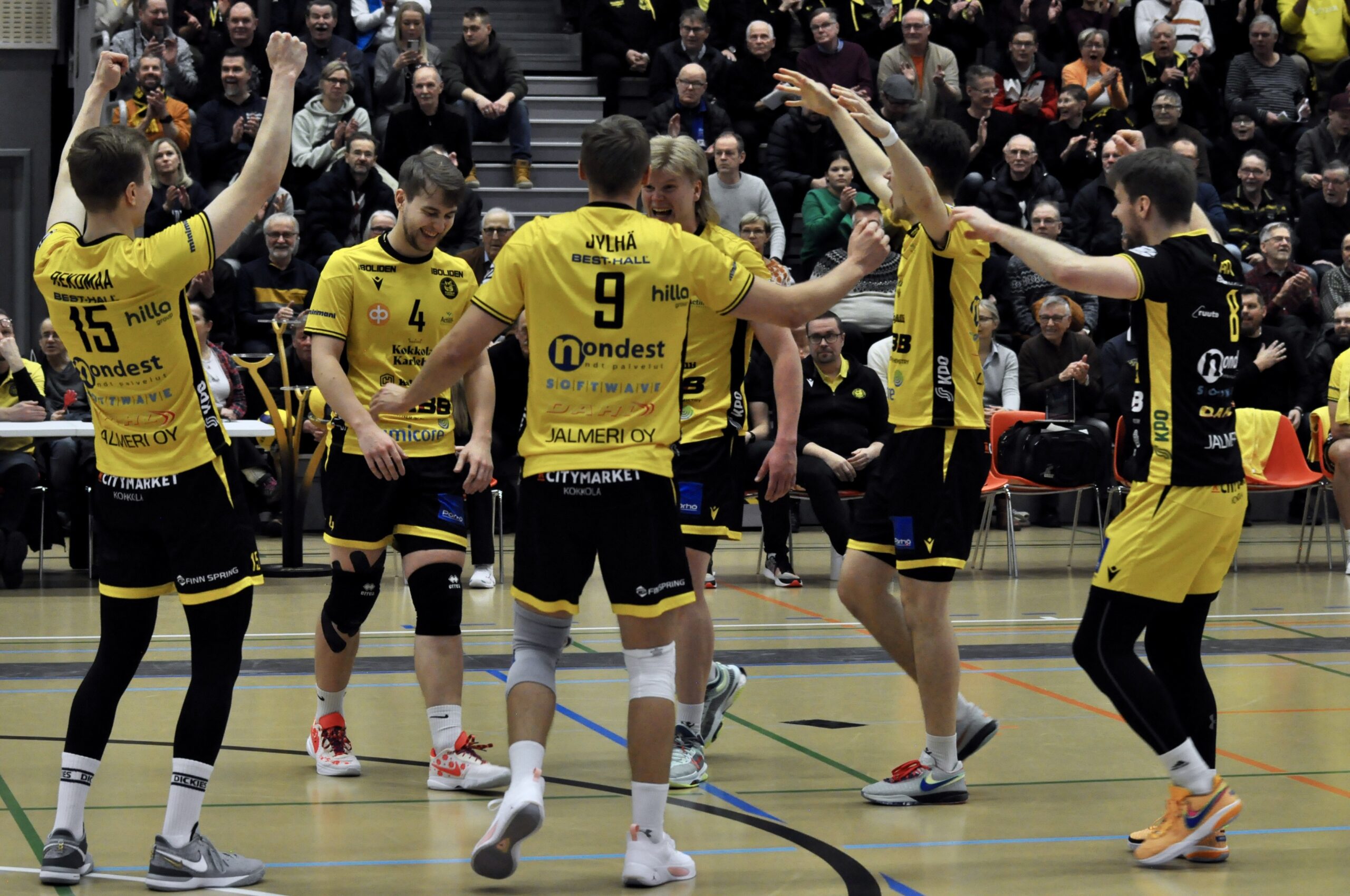 Tiikerit syrjäytti VaLePan Suomen Cupin Final4:sta - KyKy-Betsetille pisteet Joensuusta