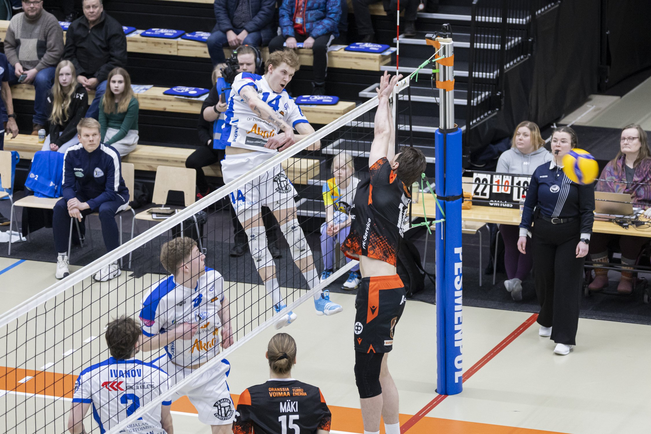 Akaa-Volley säilytti oljenkorren runkosarjan voittoon - KyKy-Betset ja Tiikerit myös voittoihin