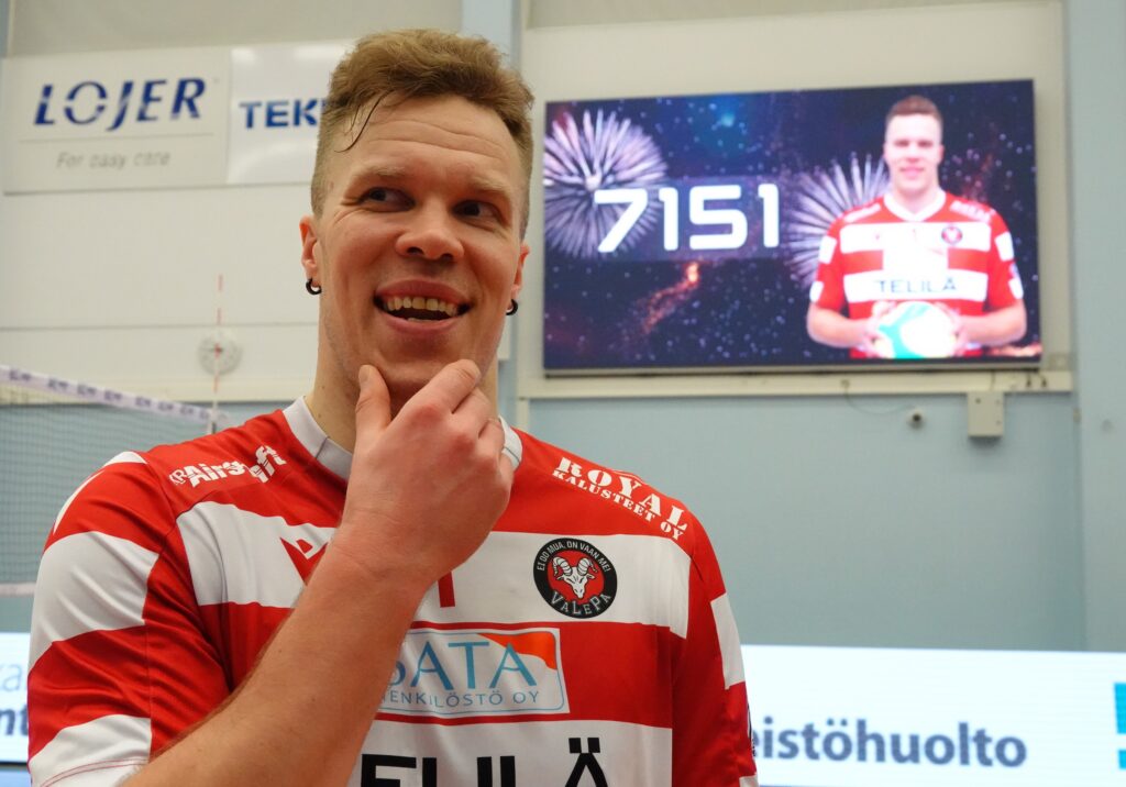 Sivulasta kaikkien aikojen pistemies Mestaruusliigassa
