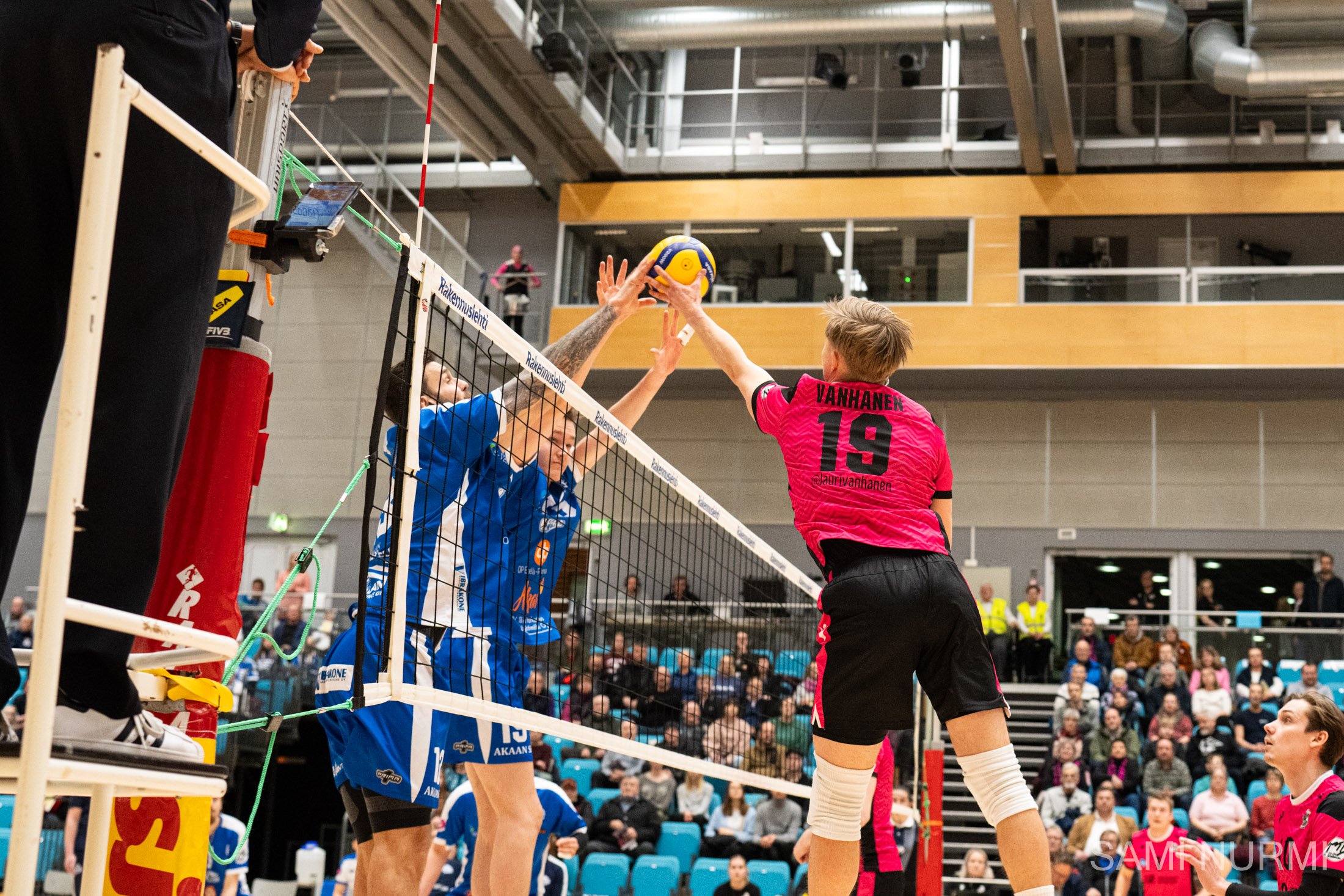 Akaa Volley lopulta tylyhkö vieras Vantaalla