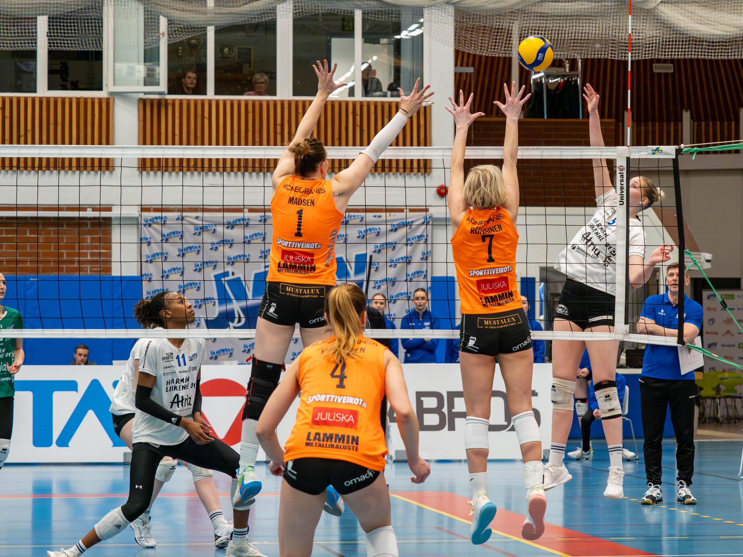 JymyVolley nappasi toisen kiinnityksen liigapaikkaan