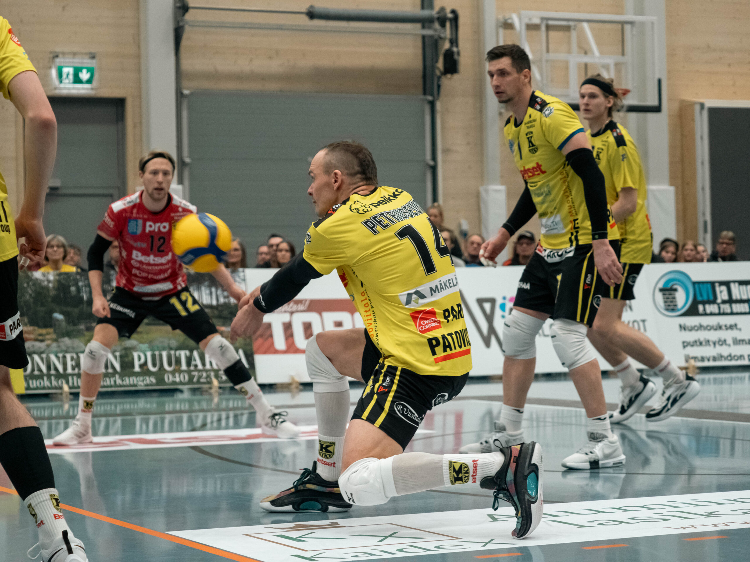 Tiikerit tasoitti puolivälierät - VaLePa ja Akaa-Volley jyräsivät toisiin voittoihin