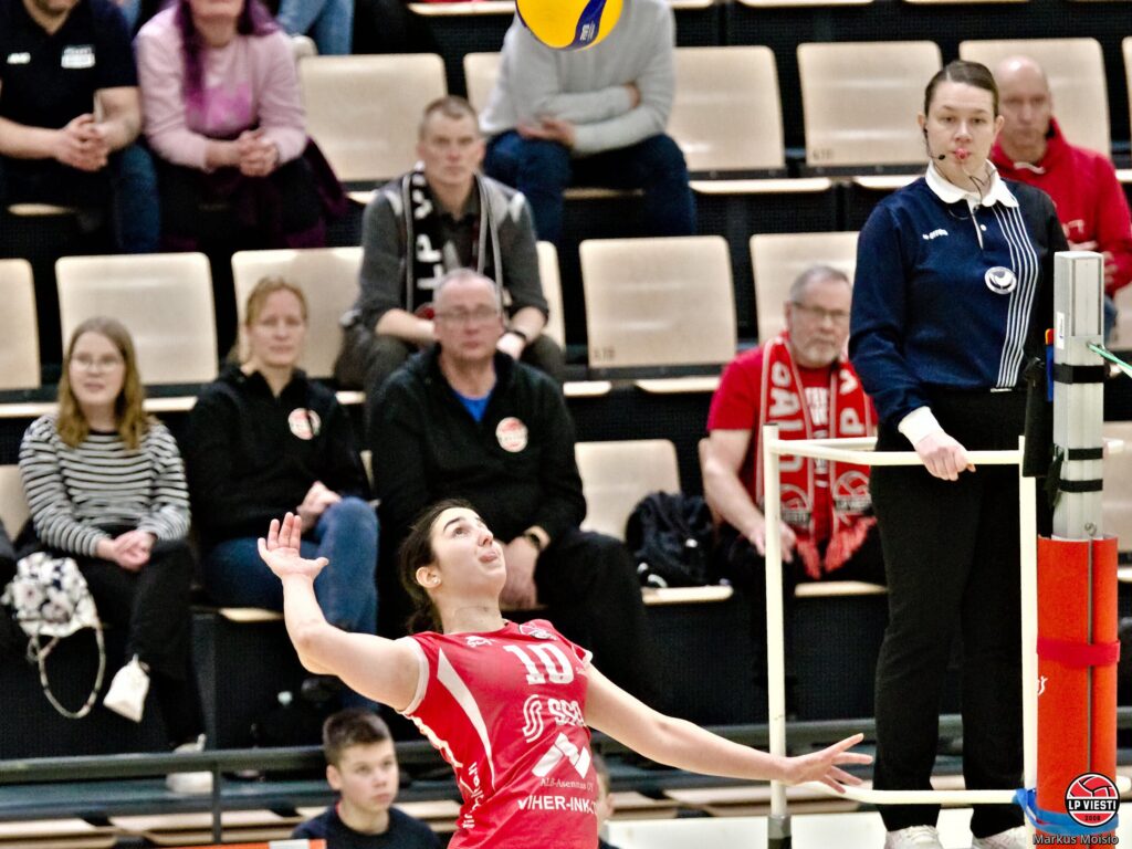 Naisten puolivälierien kotijoukkueet selvillä