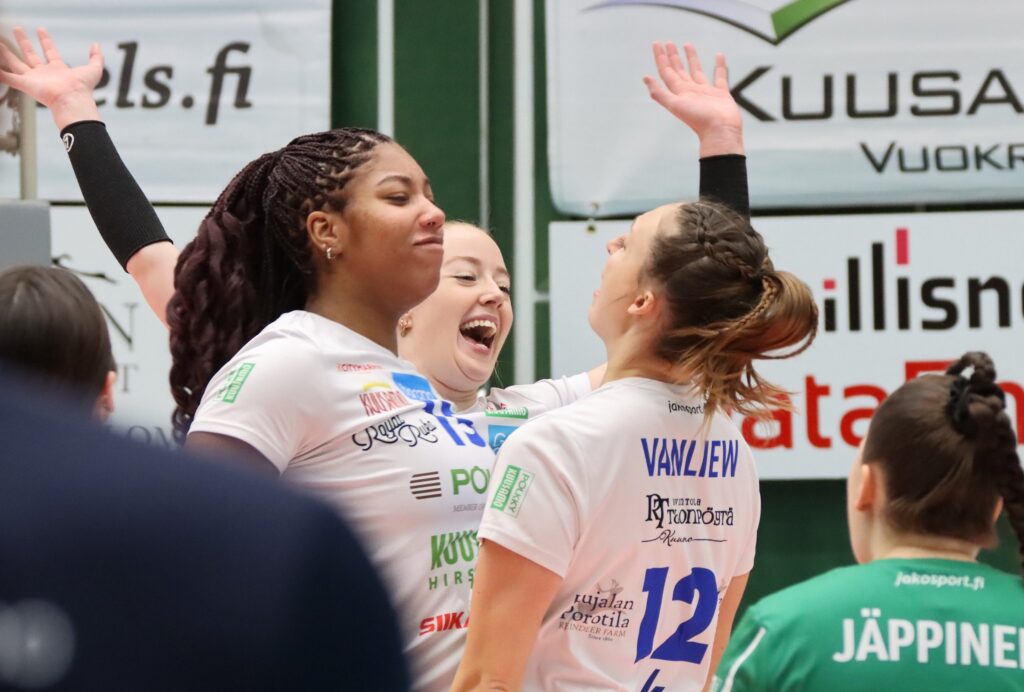 Amiya Jones naisten Mestaruusliigan kauden pelaaja