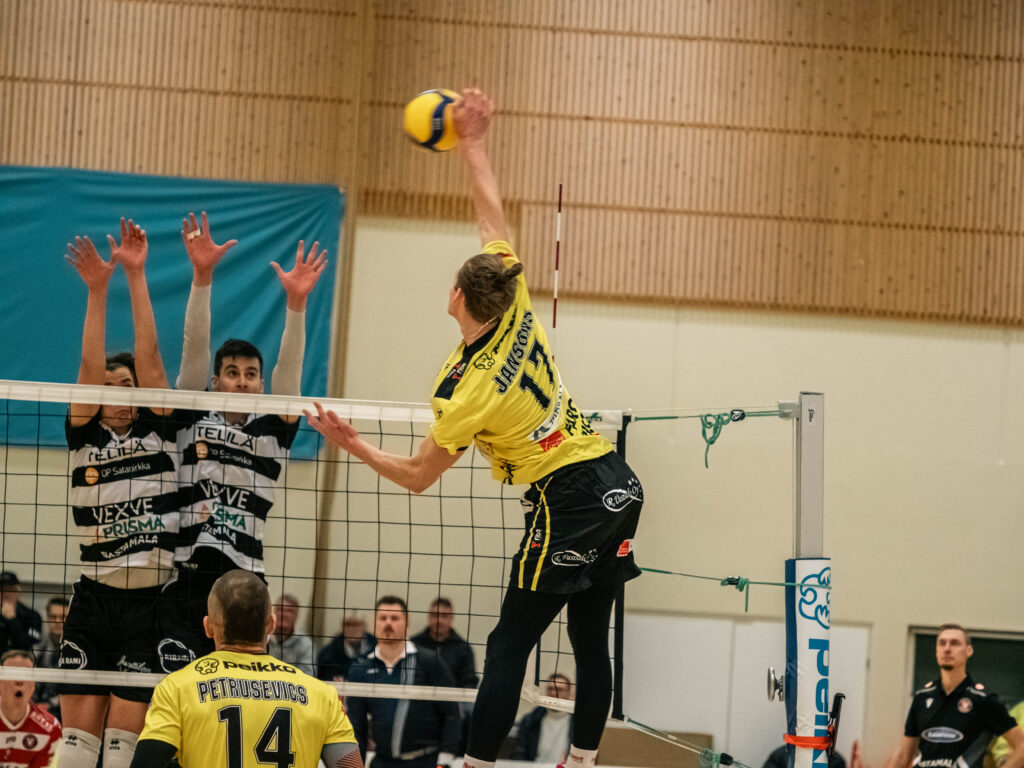 KyKy-Betsetin latvialaistykki Jansons miesten Mestaruusliigan kauden pelaaja