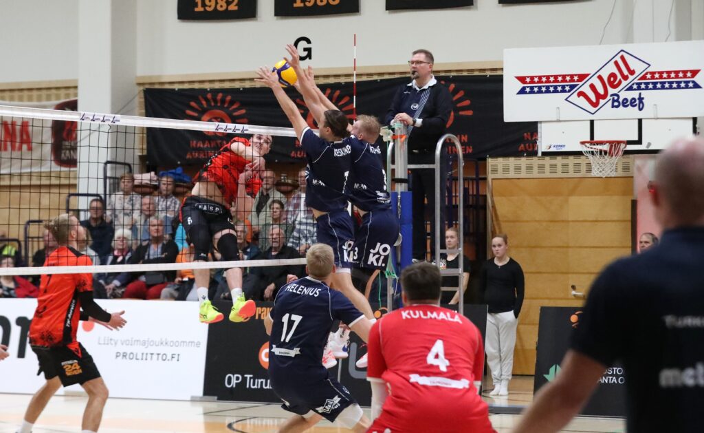 Sarja-avaus turkulaisille - TUTO Volleylle vihdoinkin Loimun päänahka