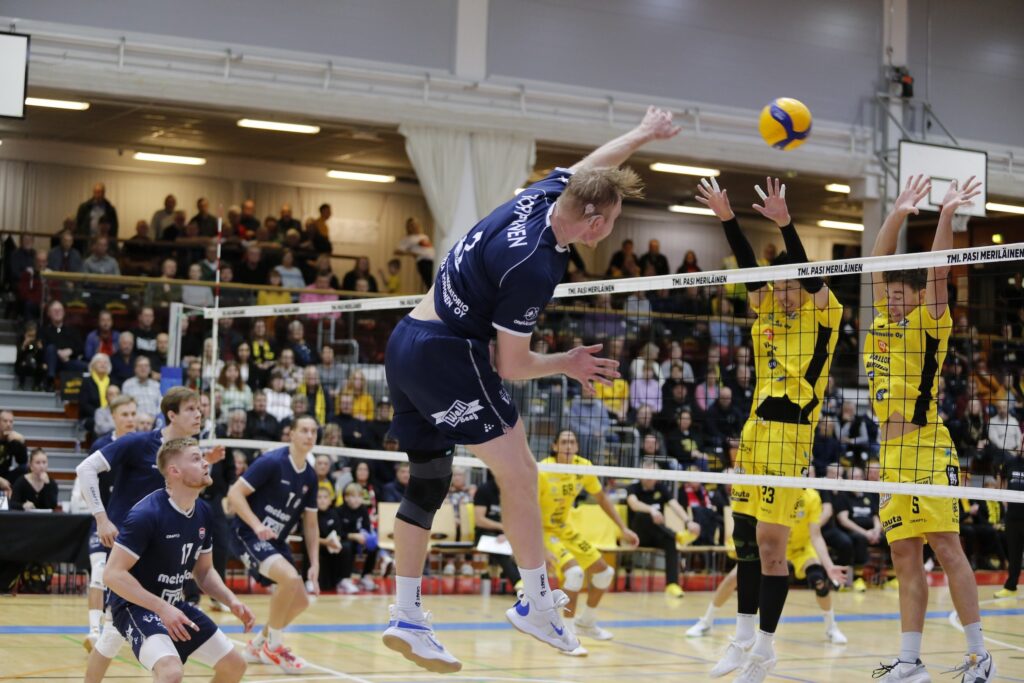 TUTO Volley mursi Loimaan taian takaa-ajon päätteeksi