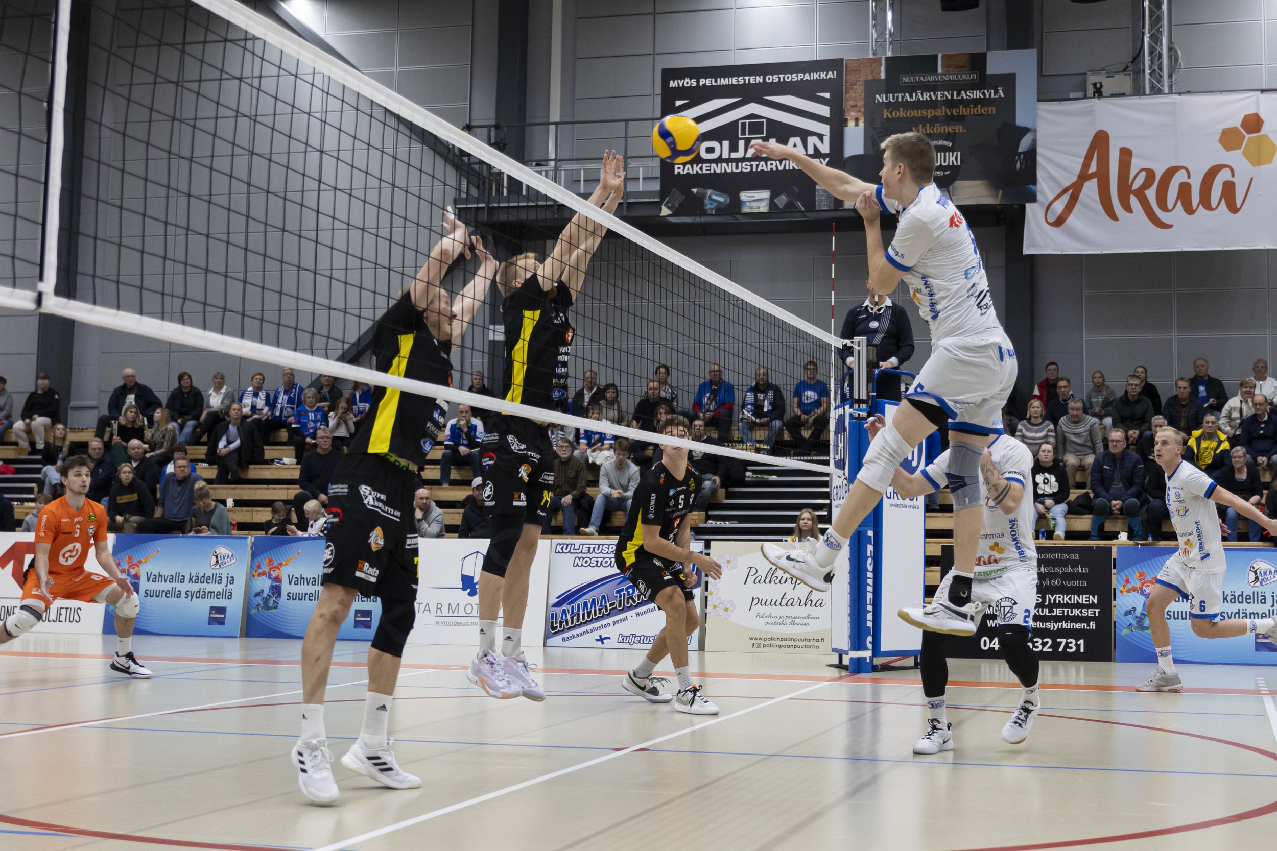 Akaa-Volley uusi niukasti voittonsa Hurrikaanista