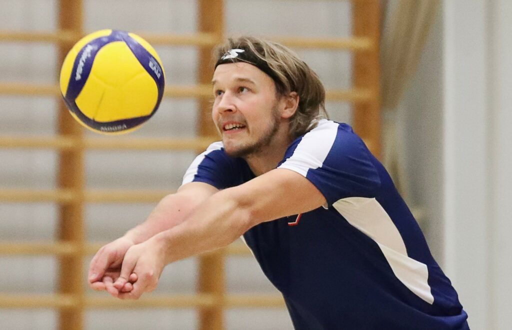 Esko Vuorinen palaa liigakentille TUTO Volleyn paidassa