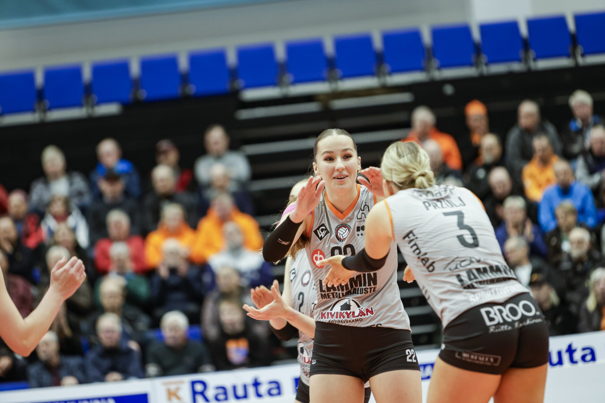 Lentiskerhon kotisaldo pysyy puhtaana