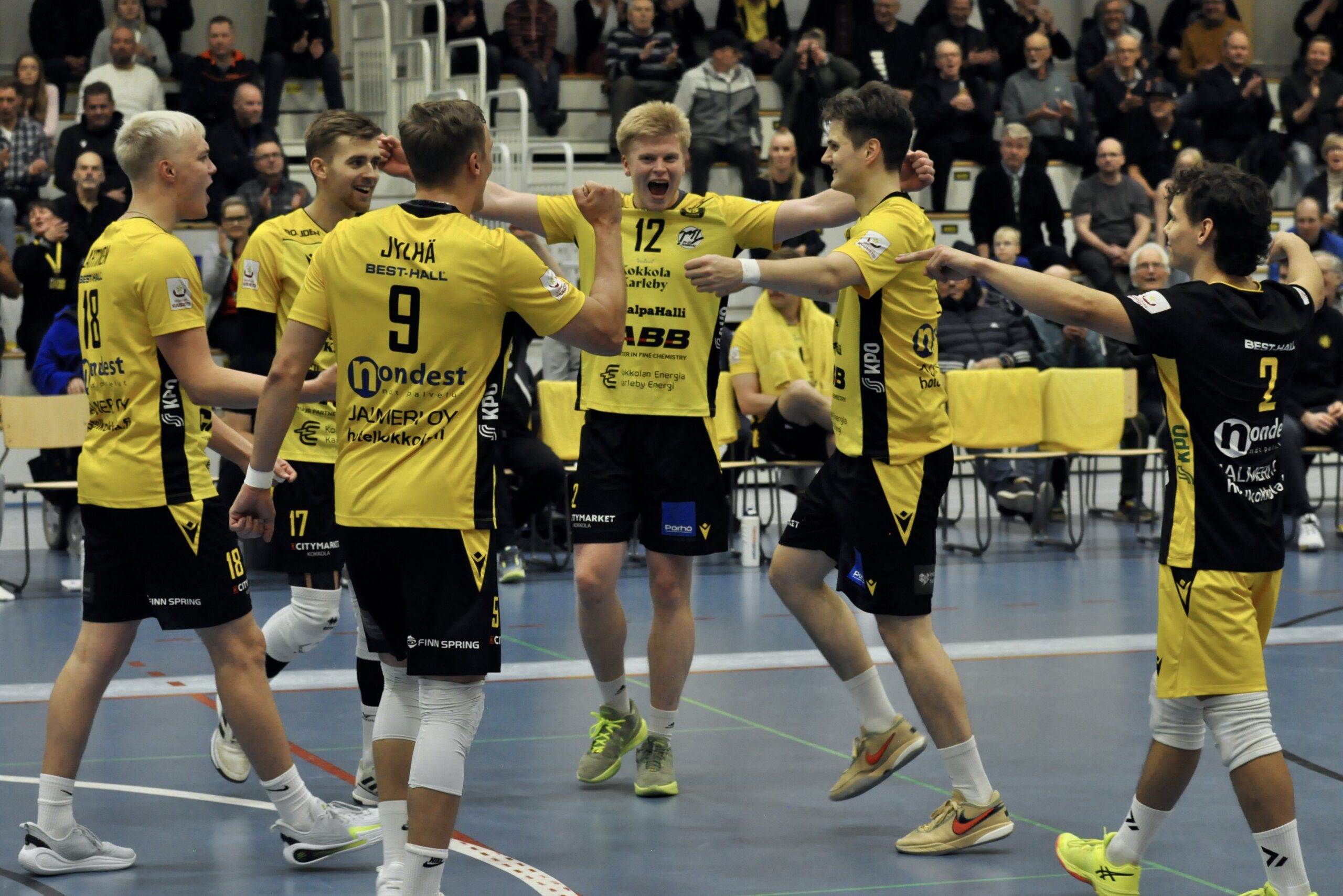 Tiikerit toistamiseen TUTO Volleylta parempi - Savo Volley Luolan herra