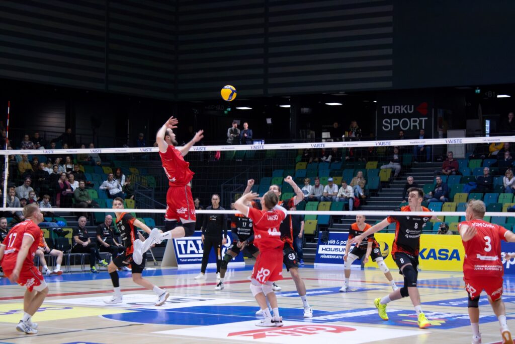 Kotivoittojen lauantai - Tiikerit, Hurrikaani, TUTO Volley, Hurmos täyteen pistepottiin