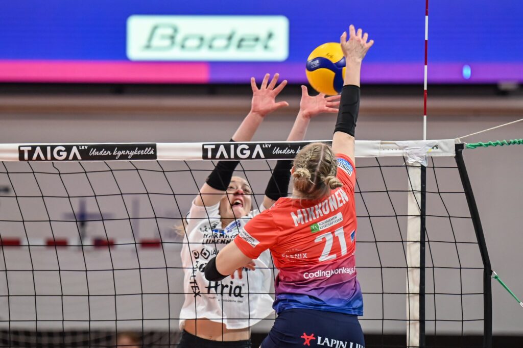 Arctic Volley avasi vuoden cupfinalistit kaadolla