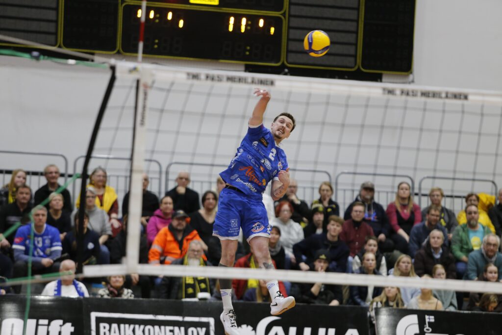 Tiikerit ja ja Akaa-Volley avasivat vuoden voitokkaasti