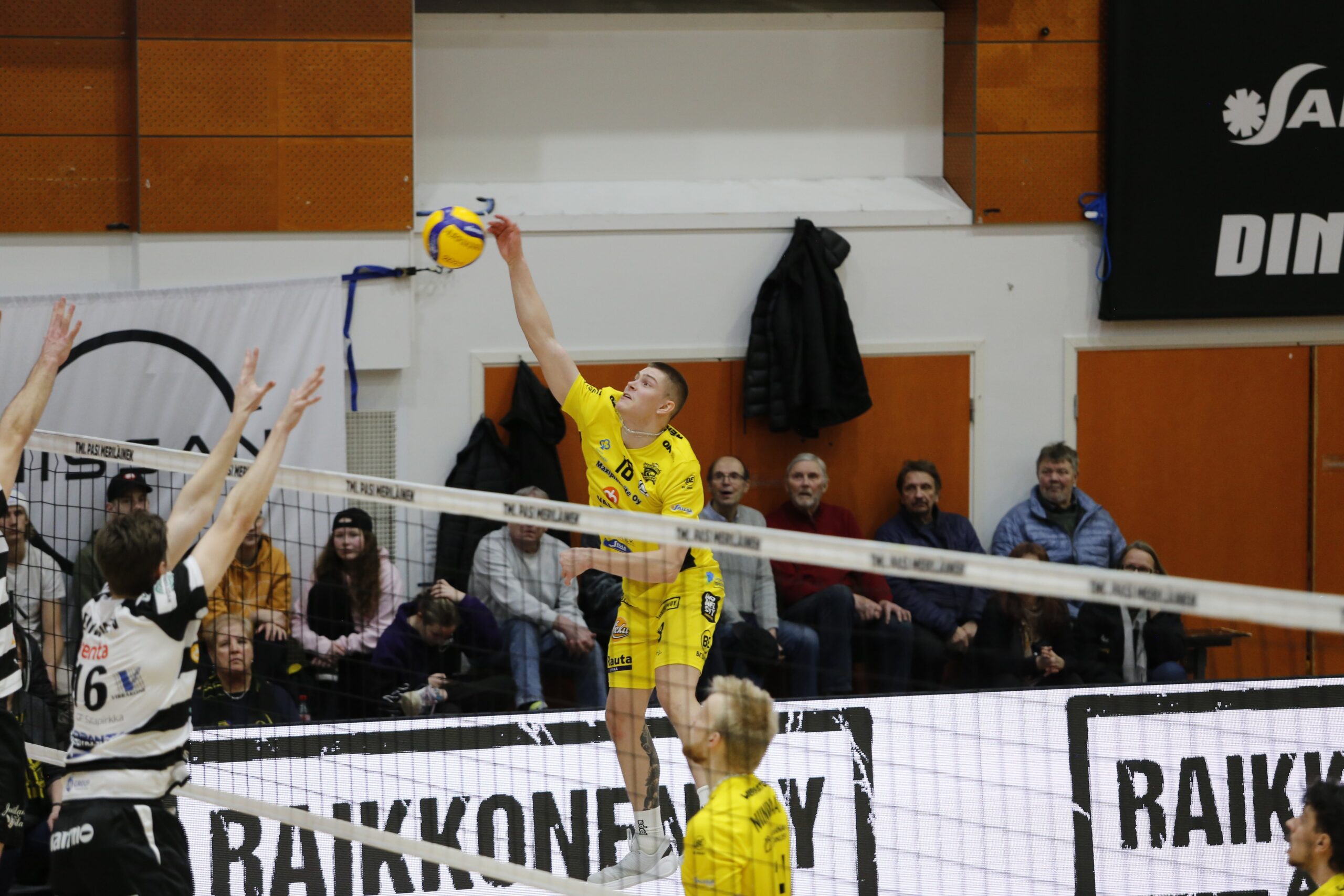 Hurrikaani ja VaLePa esittivät liigan parasta lentopalloa
