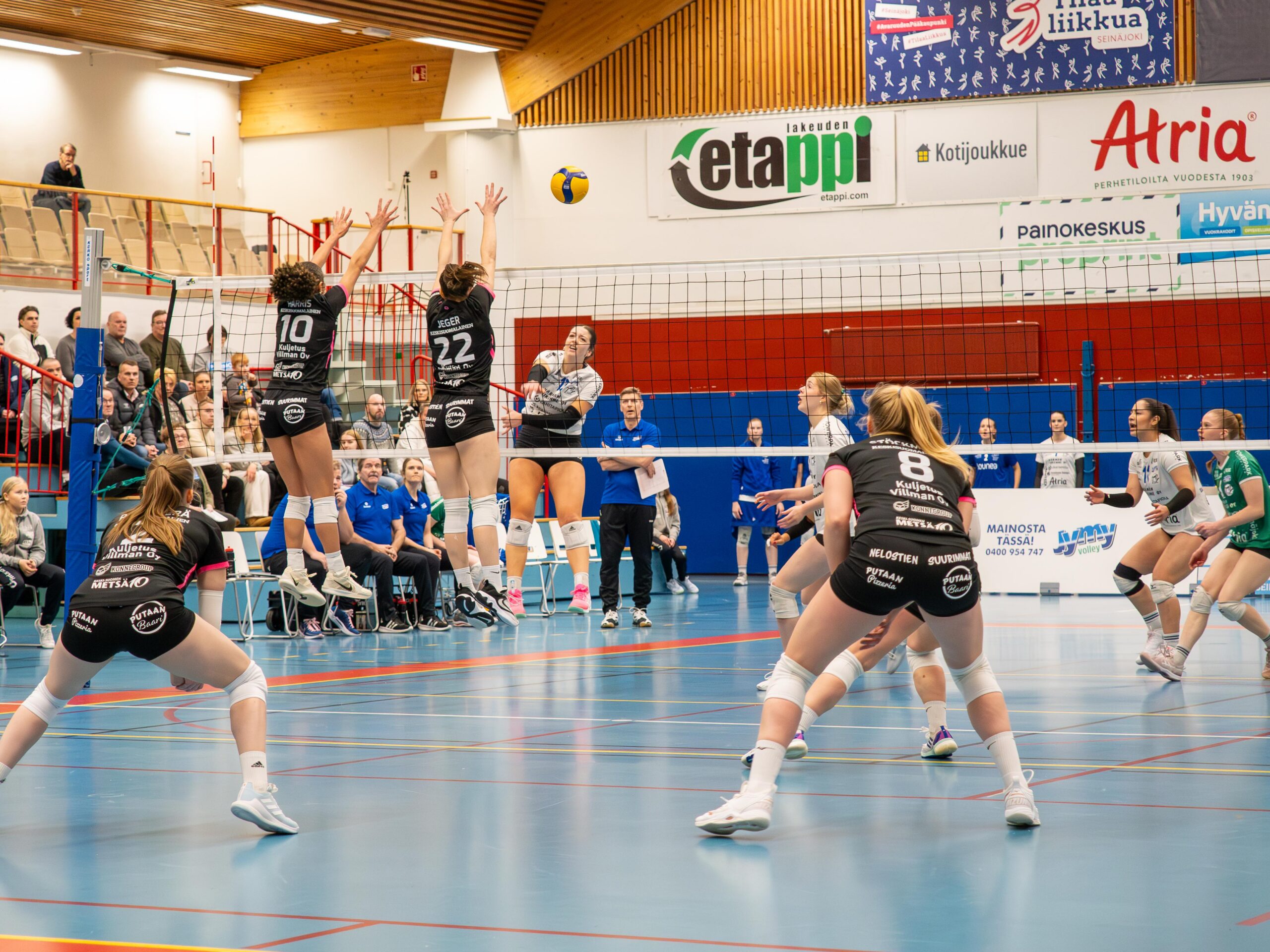 LiigaPloki ja ArVo voittivat peräpään tärkeät kohtaamiset