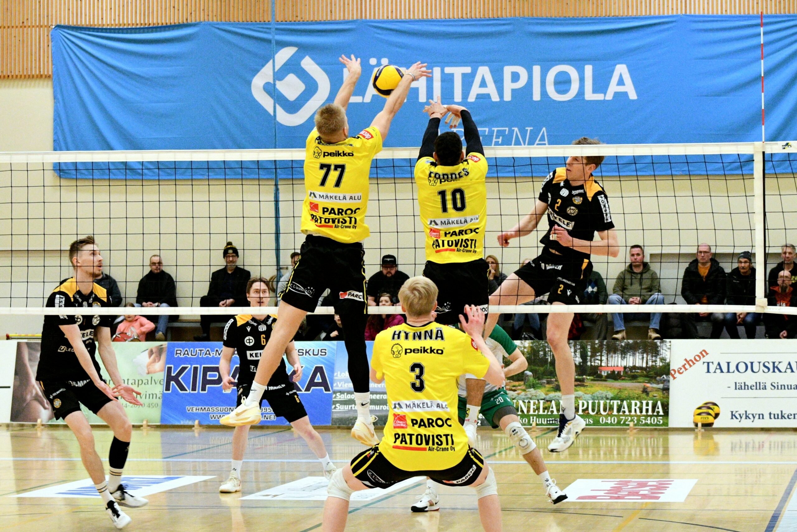 Akaa-Volley parempi kärkikahinassa - VaLePa ja Savo odotettuihin voittoihin