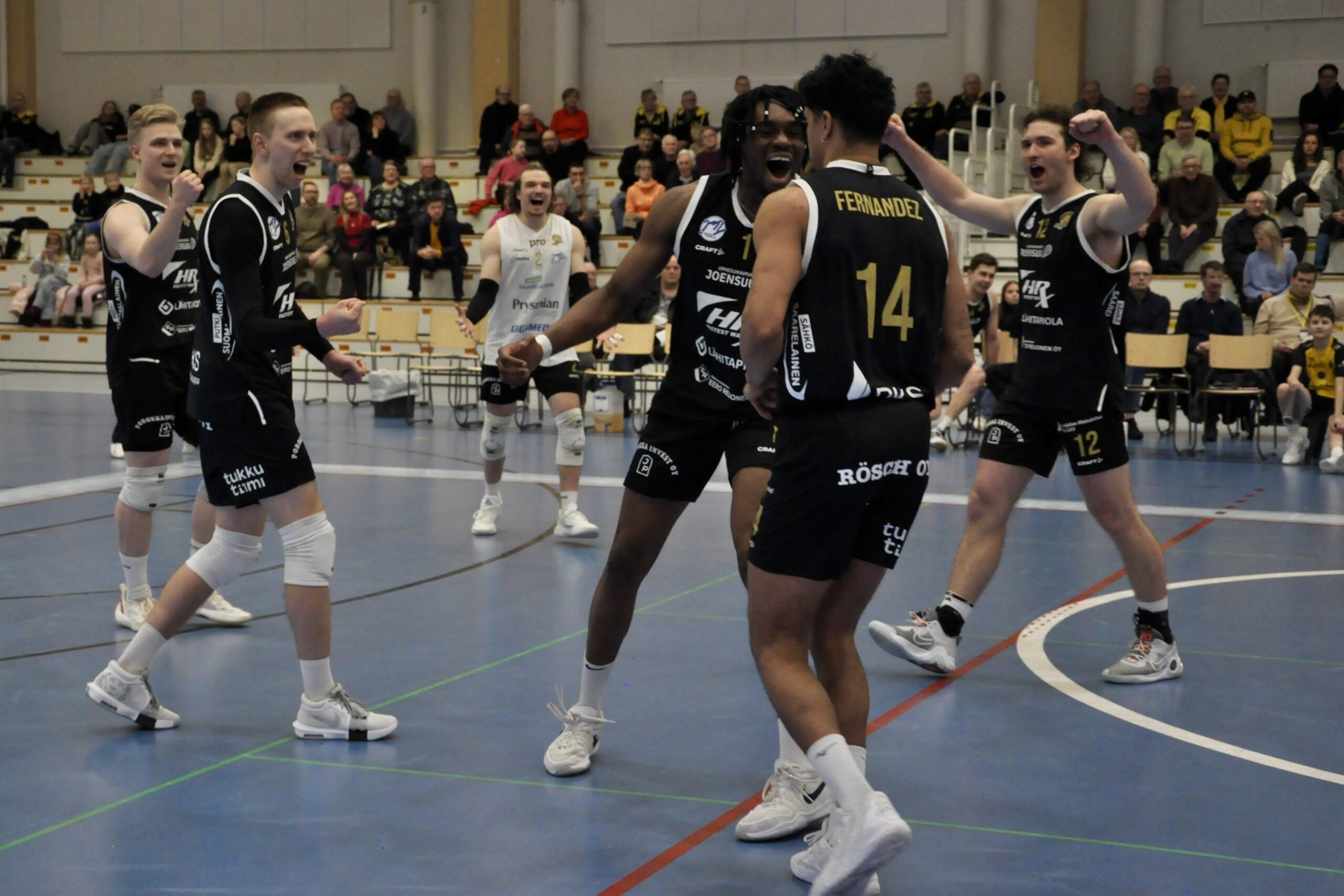 Karelian Hurmos haki pisteet Kokkolasta - Savo Volley parempi Vieremällä