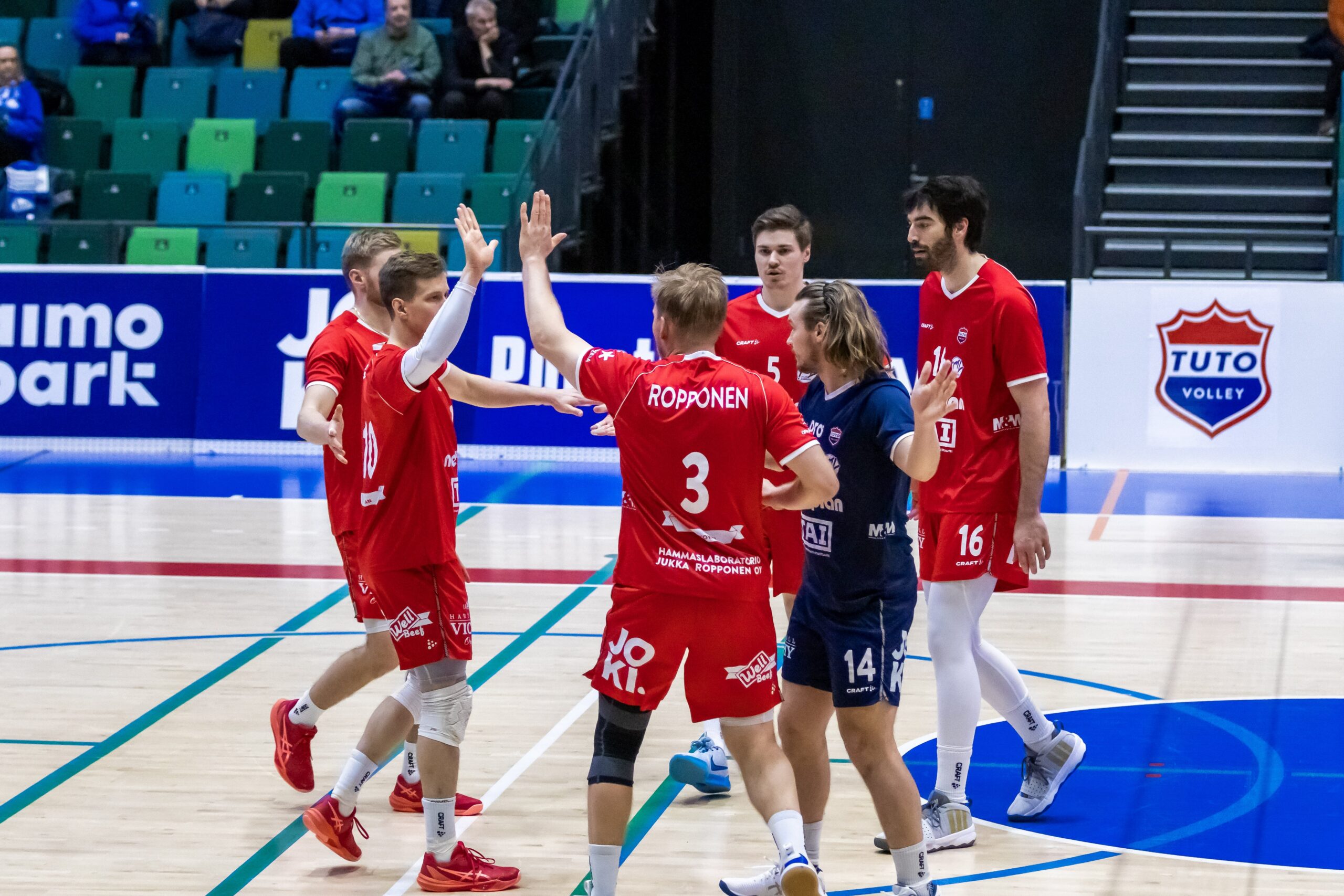 TUTO Volley ilotteli voiton Akaasta - Savo vahva Raisiossa