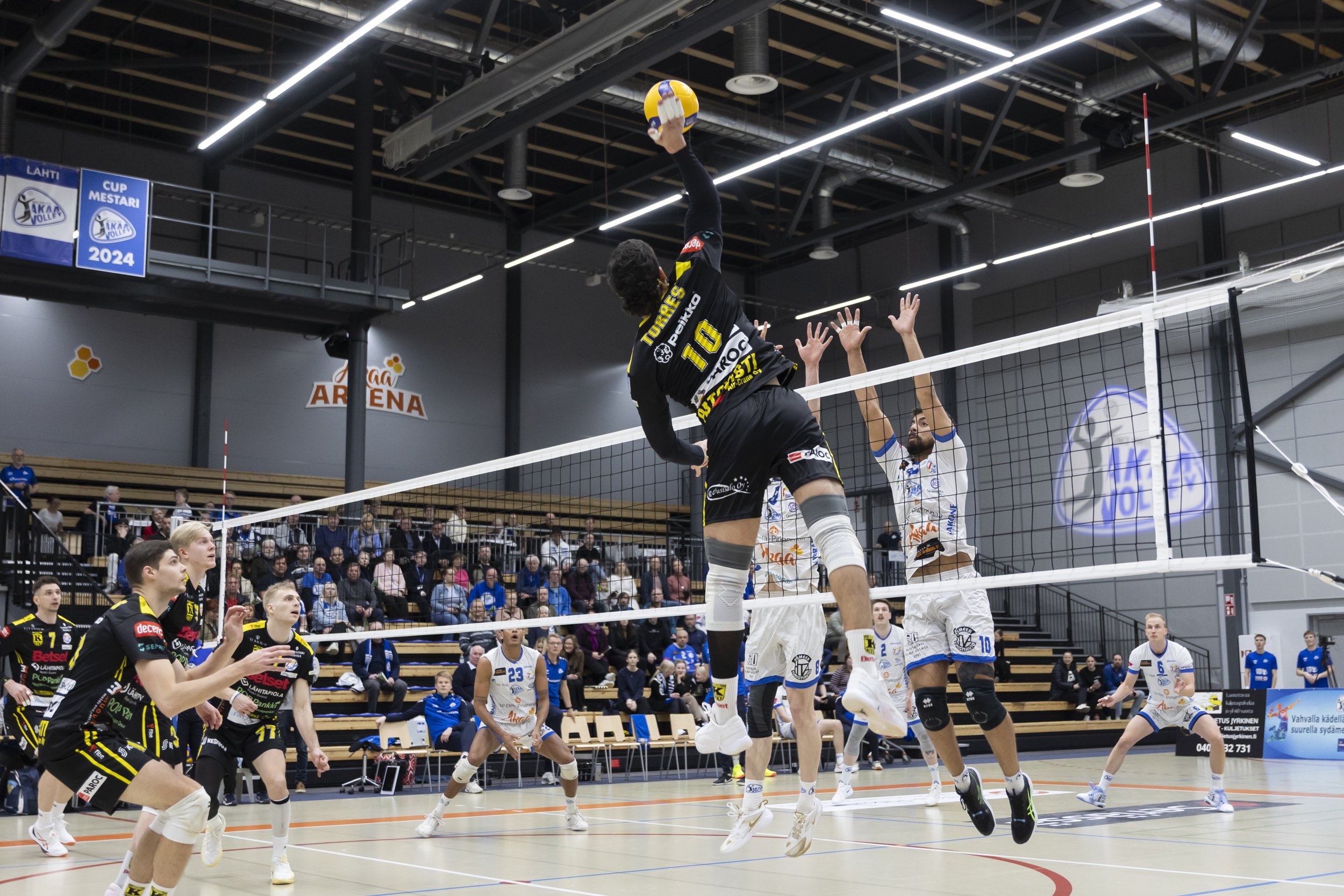 Akaa-Volley joutui uurastamaan avausvoiton eteen
