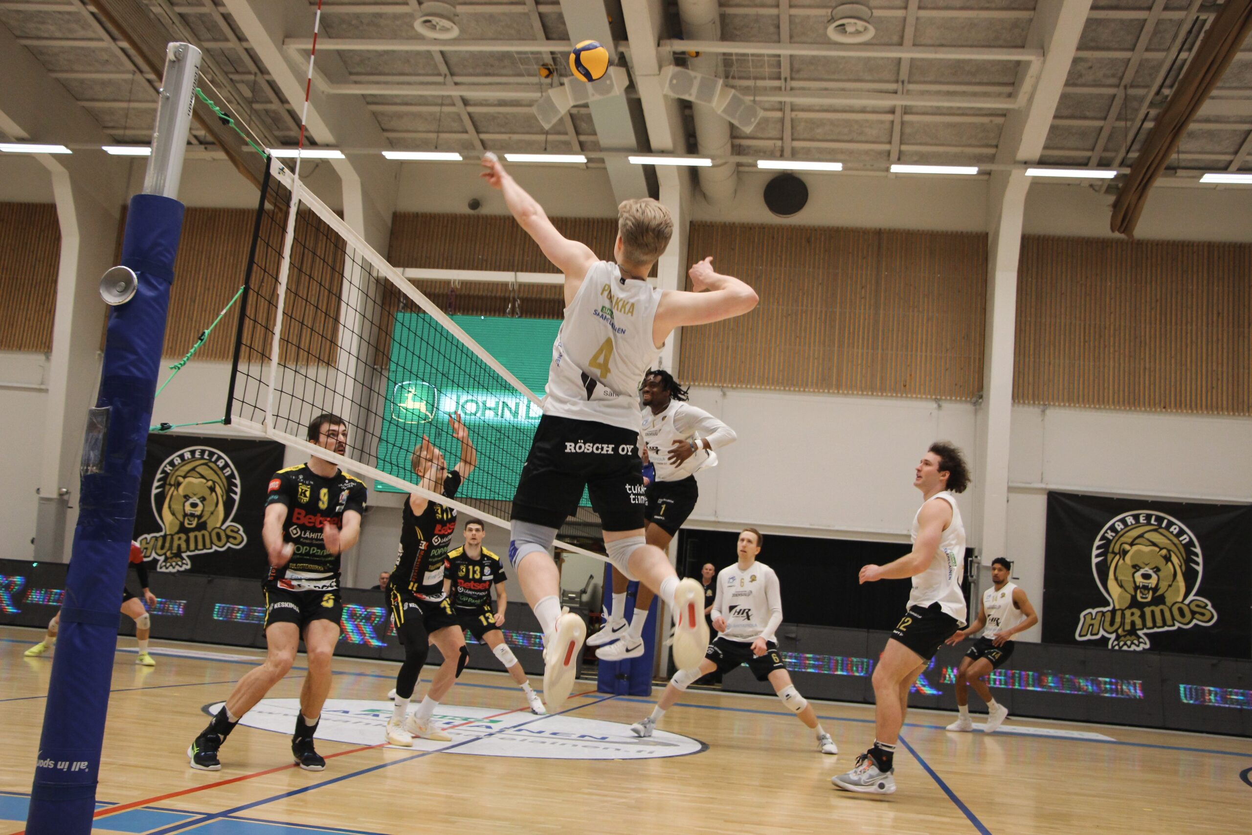 Savo Volley haki pisteet Loimaalta