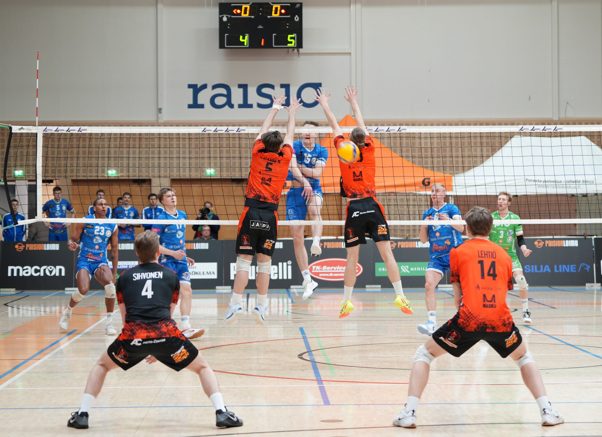 Akaa-Volley runkosarjan voittajaksi - Loimu liigakarsintoihin