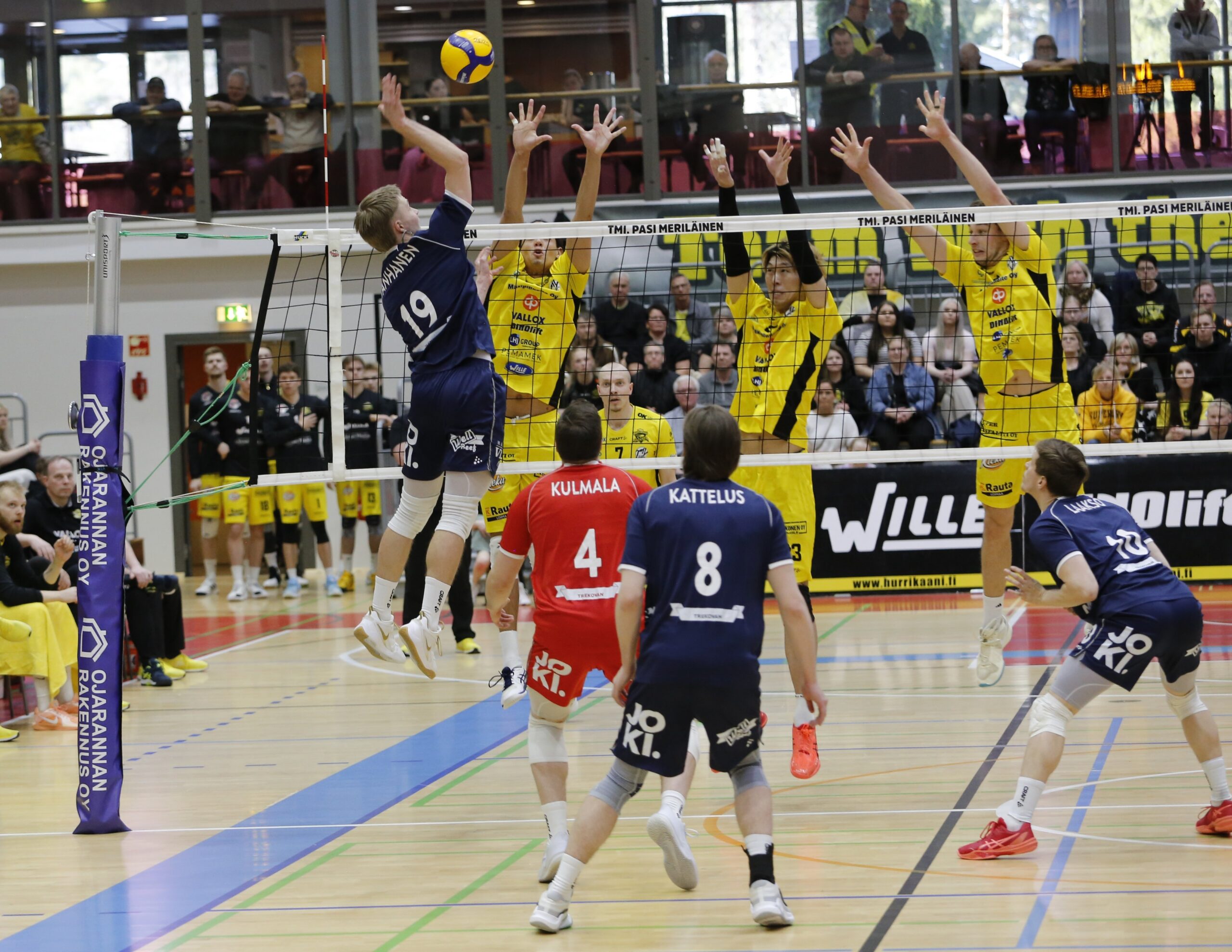 Hurrikaani Akaa-Volleyn finaalivastustajaksi