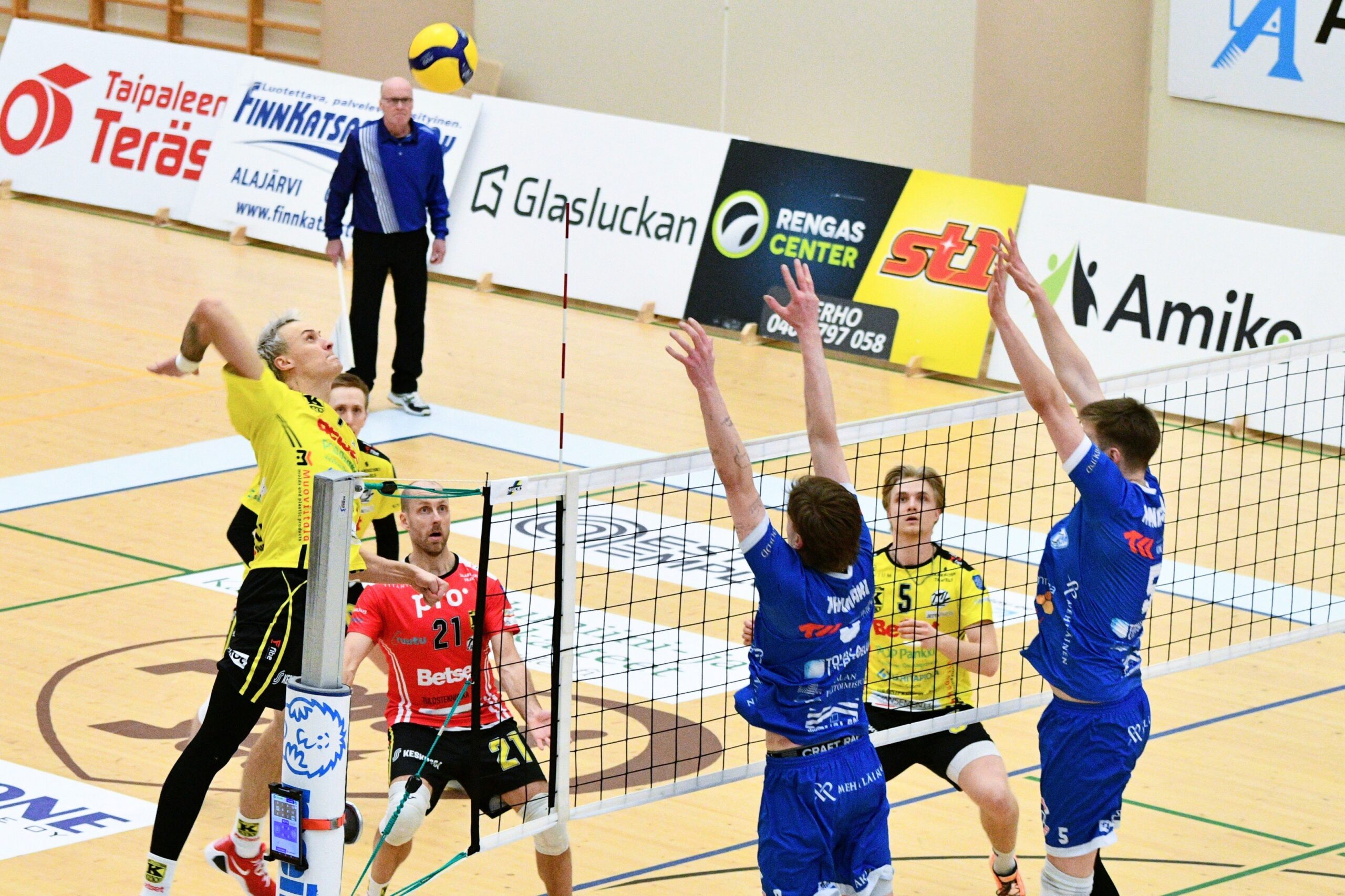 KyKy-Betset löi Akaan - Savo ja Hurrikaani myös voittoihin