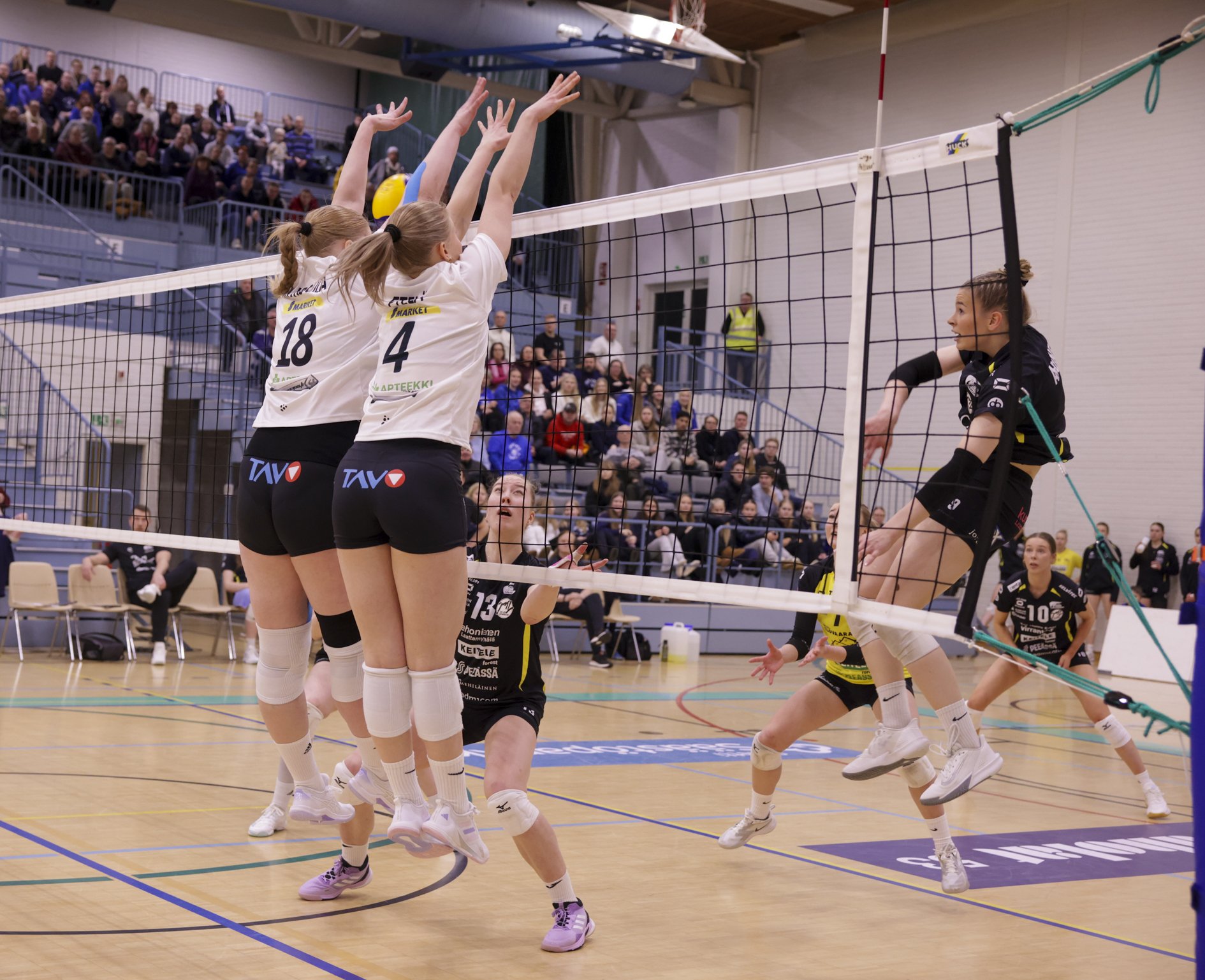 Naisten kärkikaksikko kova - JymyVolley piinasi LP Viestiä Turussa