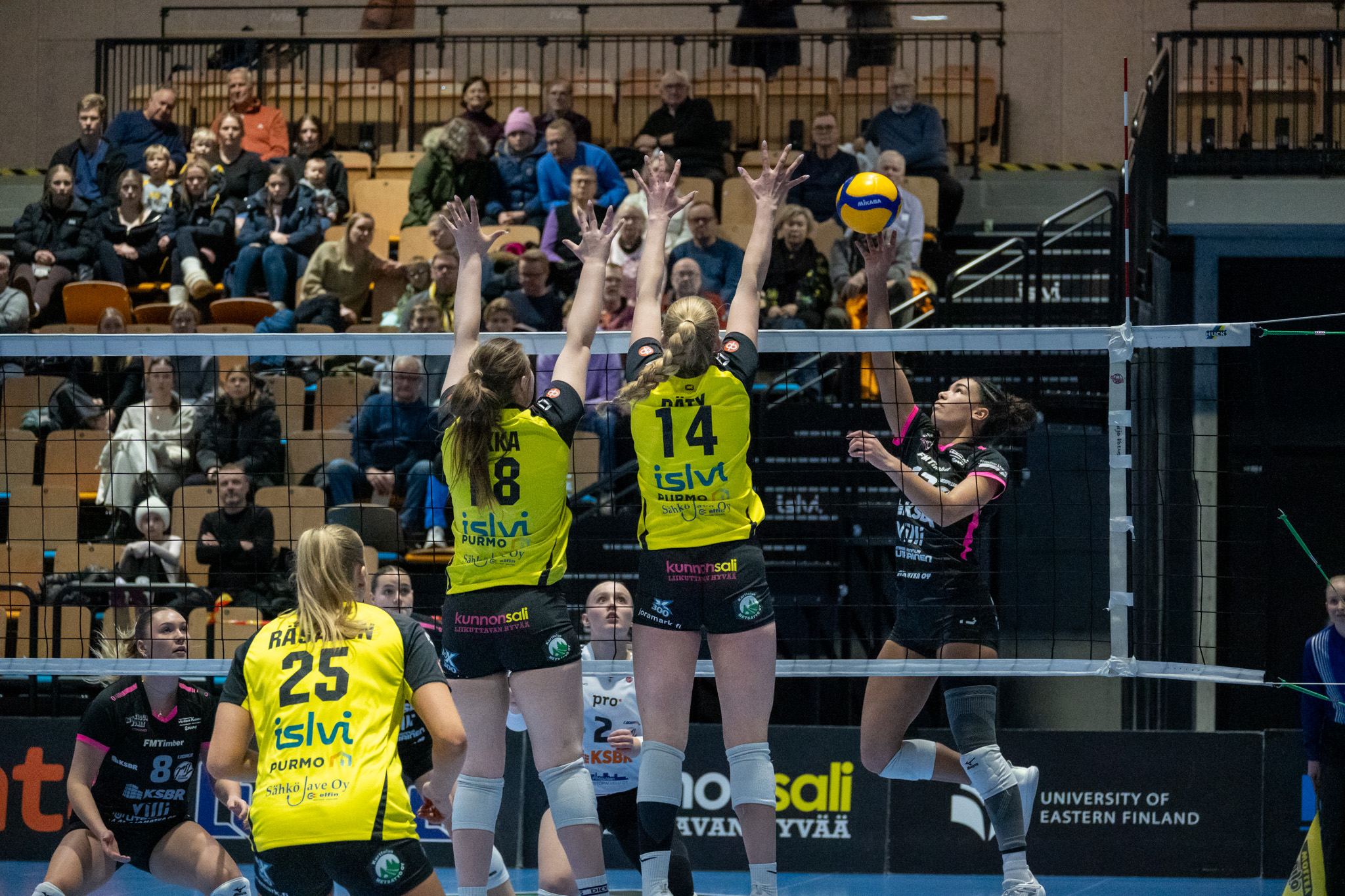 Kärkikaksikko vakuuttaviin tiistaivoittooihin