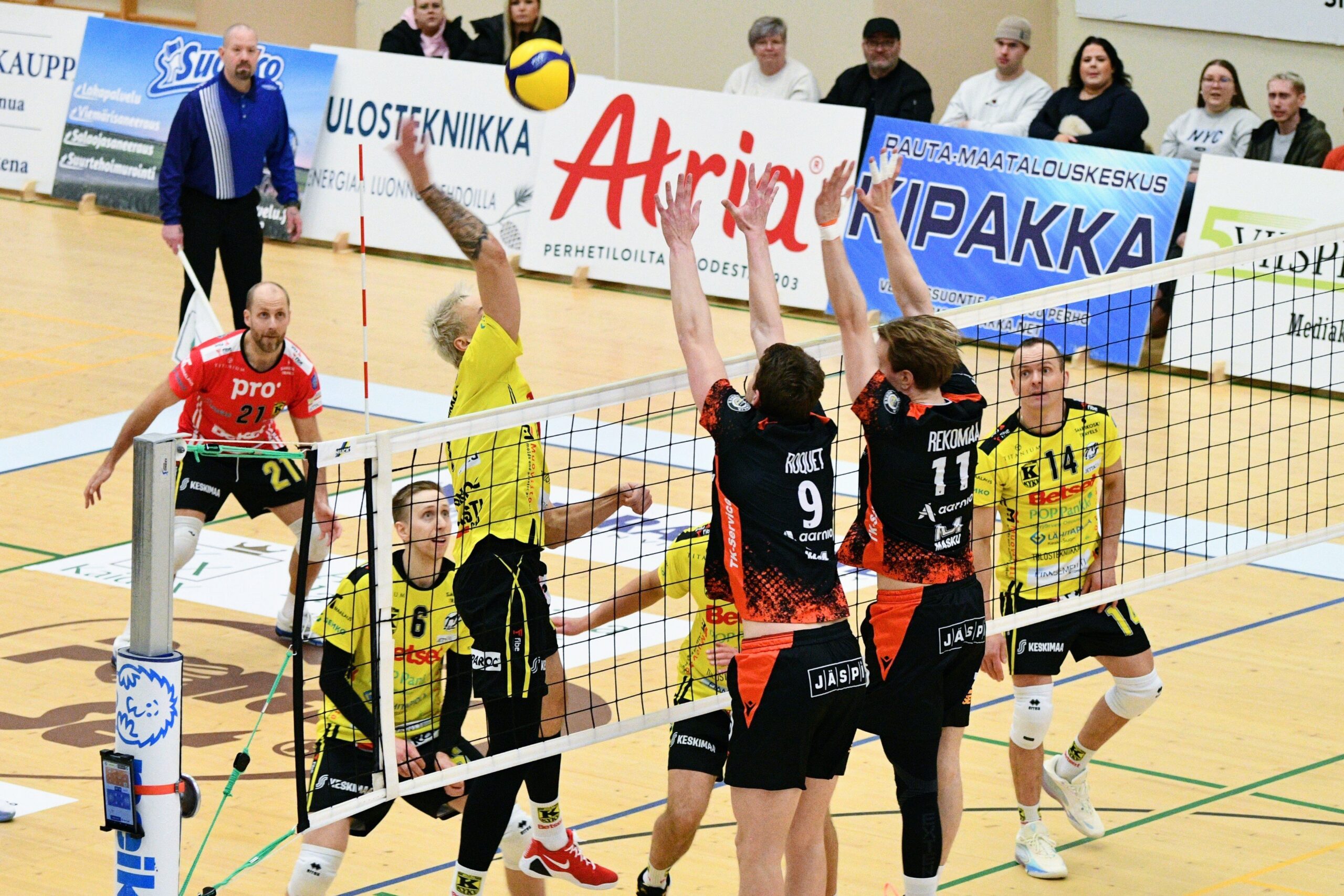 ENNAKKO 17.-18.1. Kivikovat kotijoukkueet voittoputkiensa jatkoon viikonloppuna?