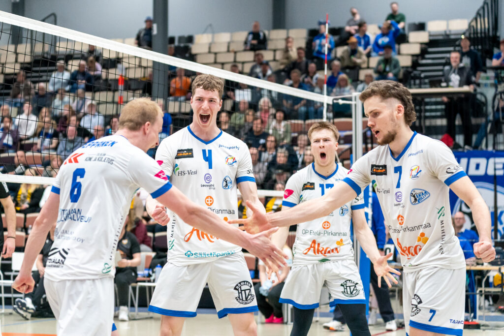 Akaa-Volley vei miesten pronssit lisäerän kautta