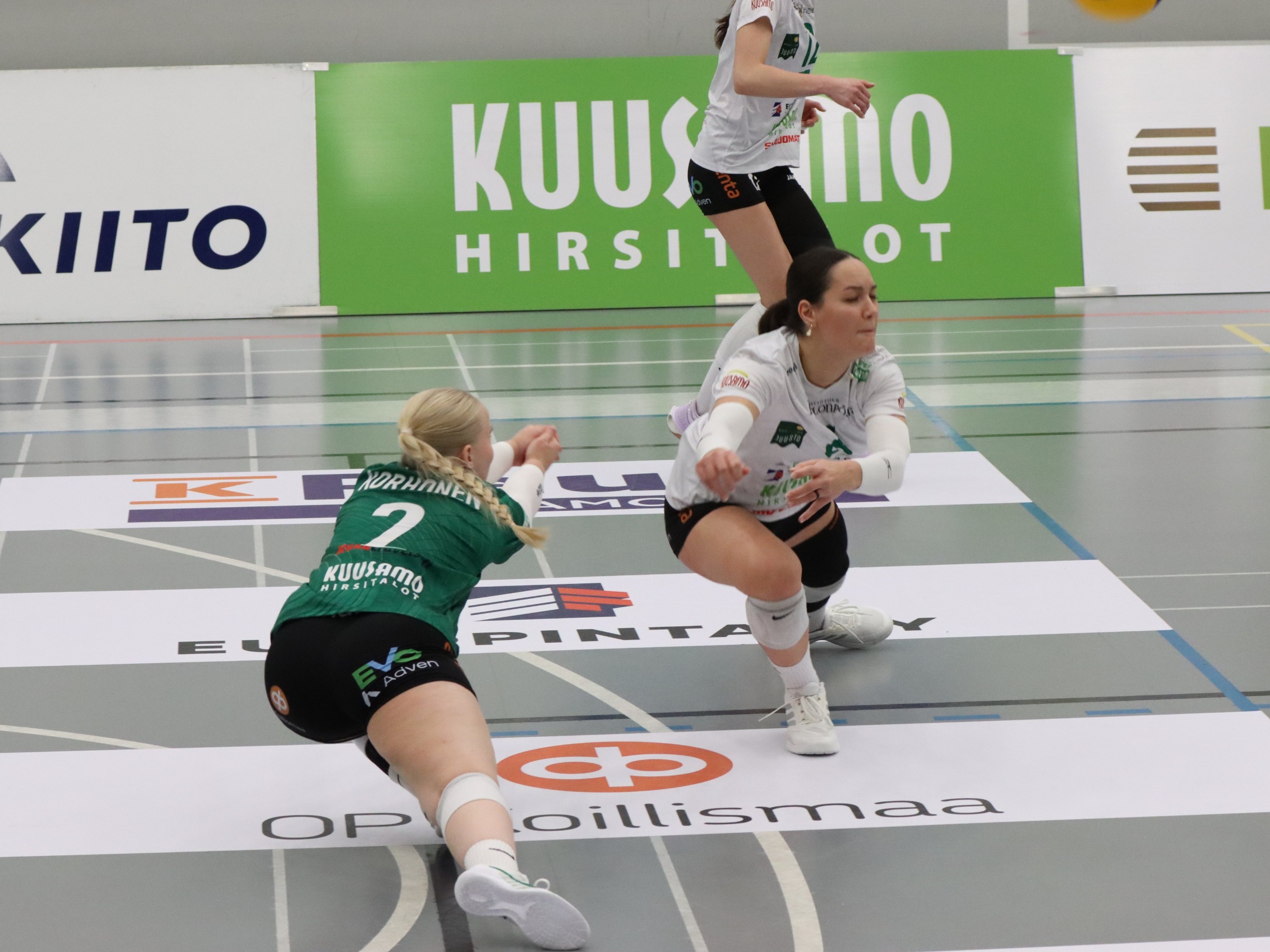 Pfeifer Kuusamo voitti peruspelillä Arctic Volleyn Muhoksella