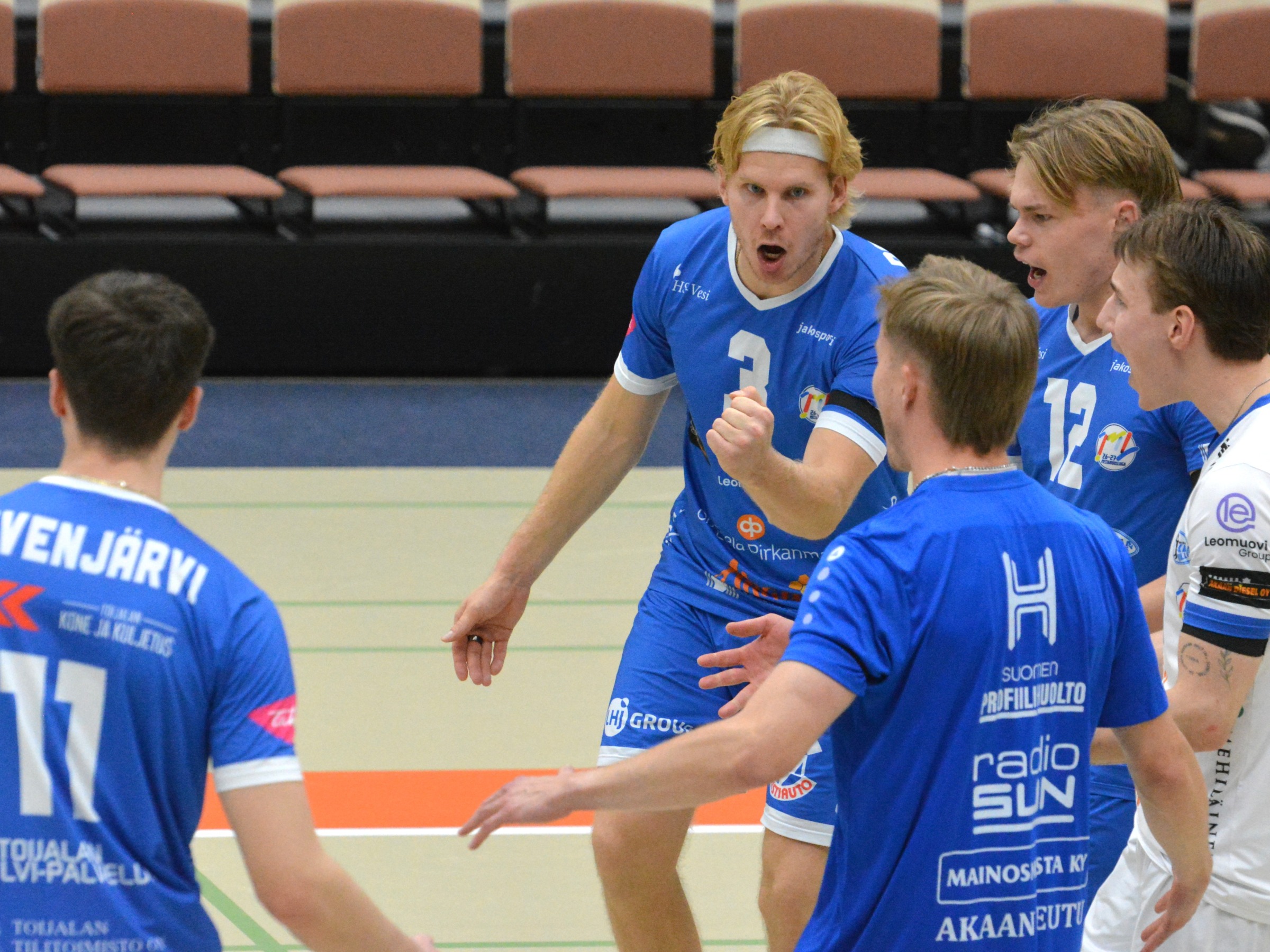 Akaa-Volley isännöi Hurrikaani Loimaata sunnuntaina